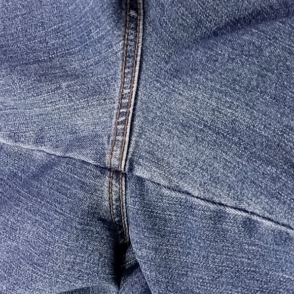 Charter Club Slimming Classic Narrow Leg Blue Jeans Size 8 Reg - Picture 13 of 16